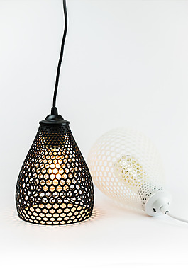 创意圆锥形的家庭吊灯jpg